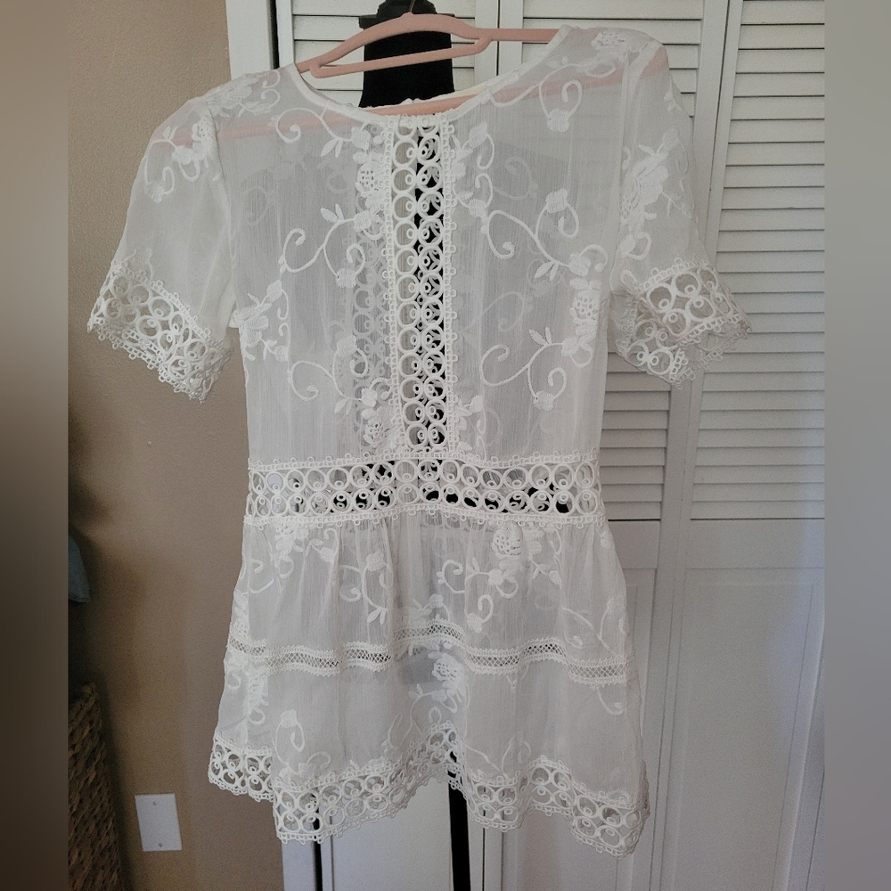 POL White Lace Sleeveless Top